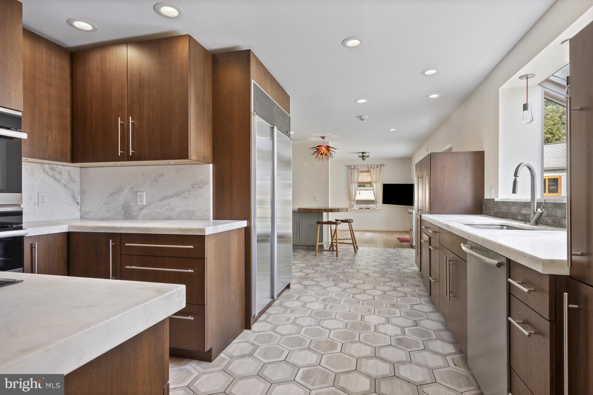 BUCKTOE HILLS - Residential