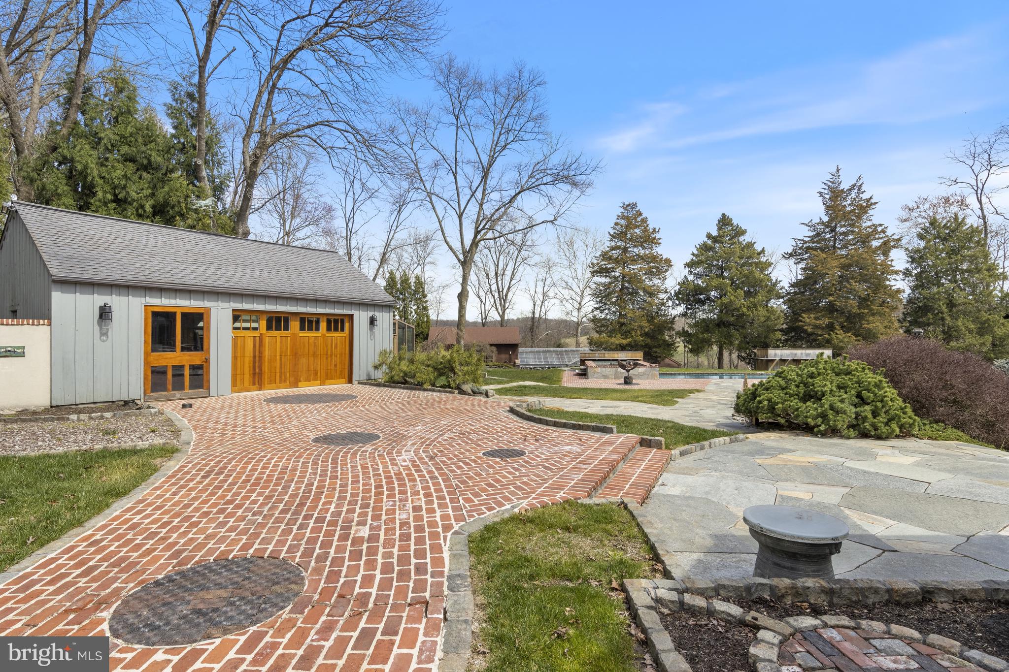 BUCKTOE HILLS - Residential