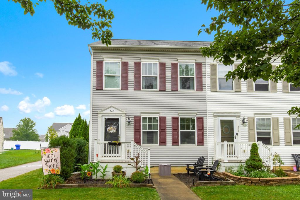 Photo of 207 Heathersage Drive, MARIETTA, PA 17547 (MLS # PALA2057488)