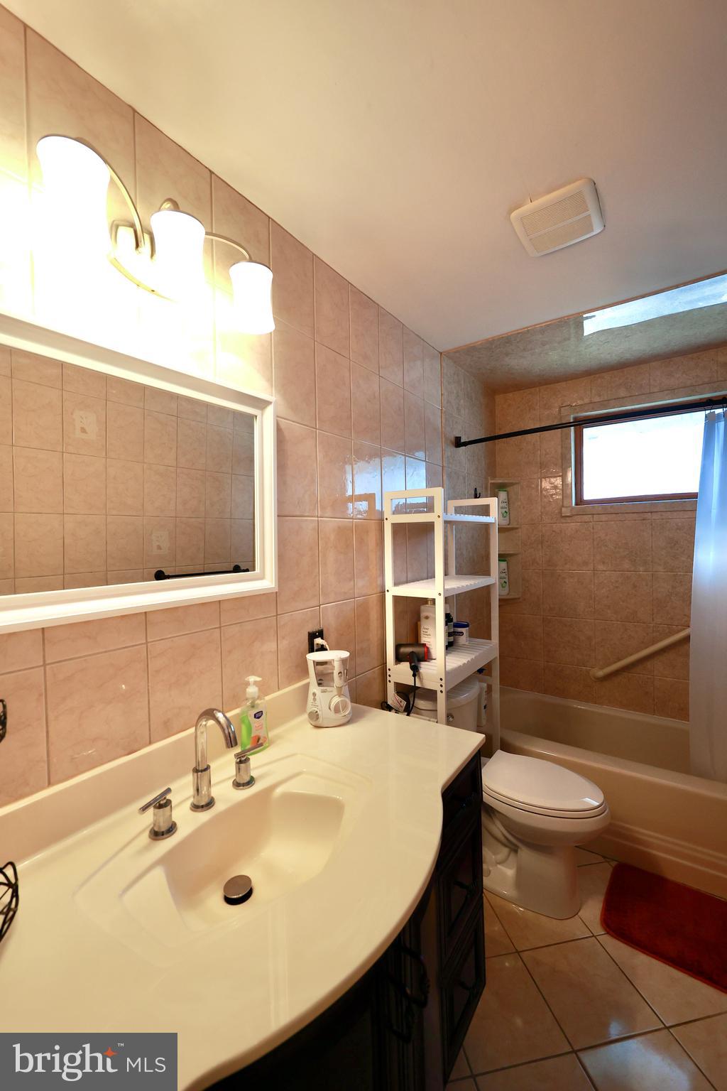 PHILADELPHIA (NORTHEAST) - Residential