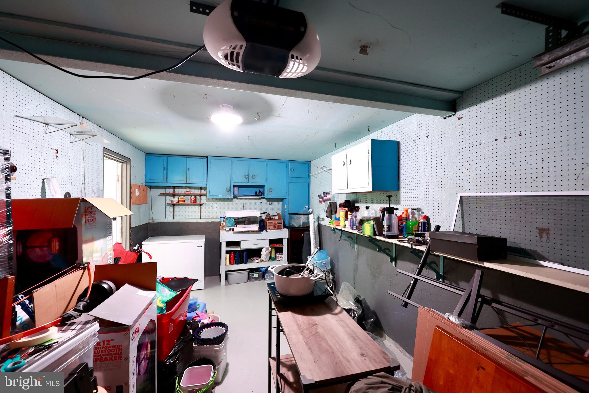 PHILADELPHIA (NORTHEAST) - Residential