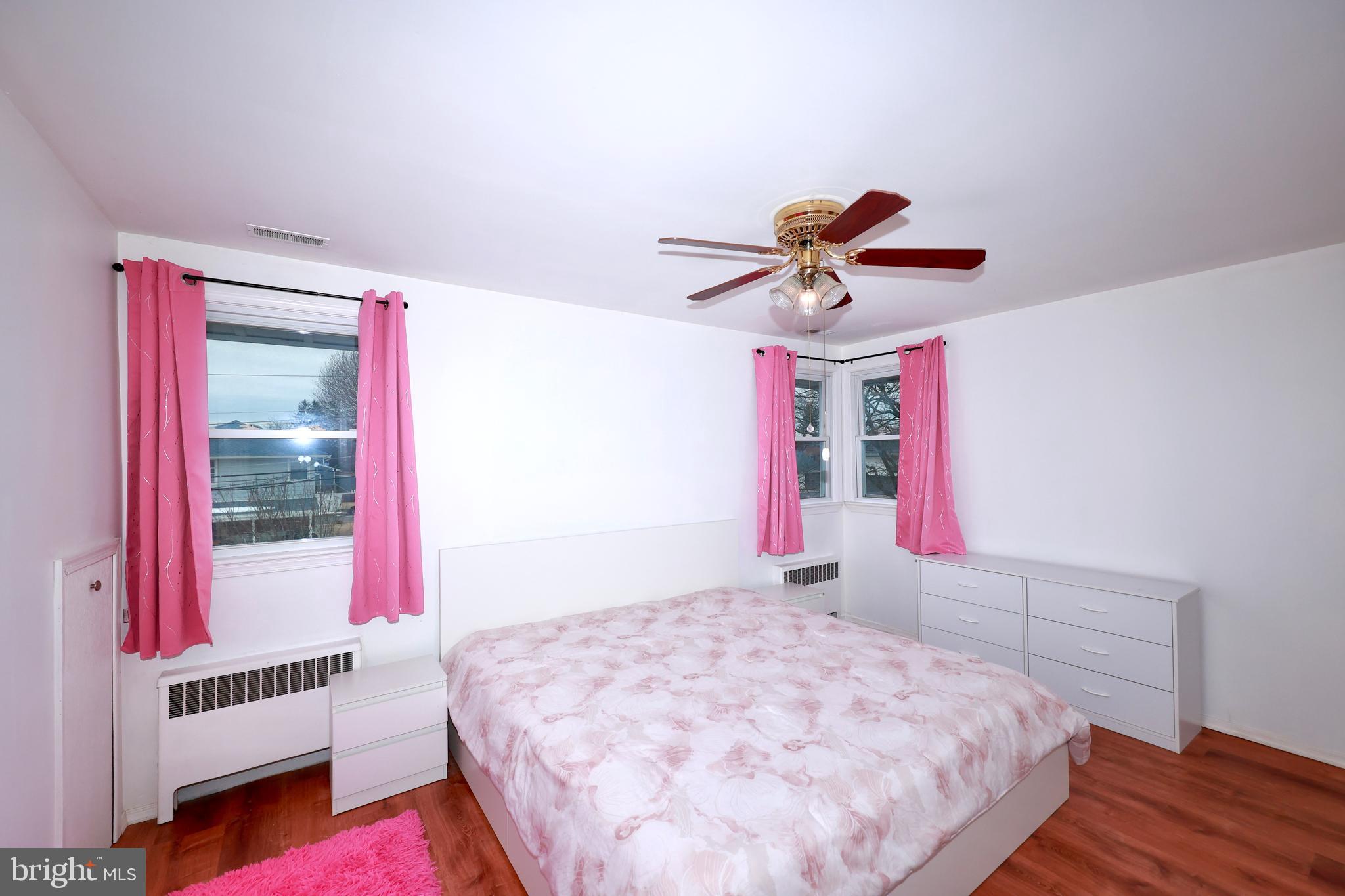 PHILADELPHIA (NORTHEAST) - Residential