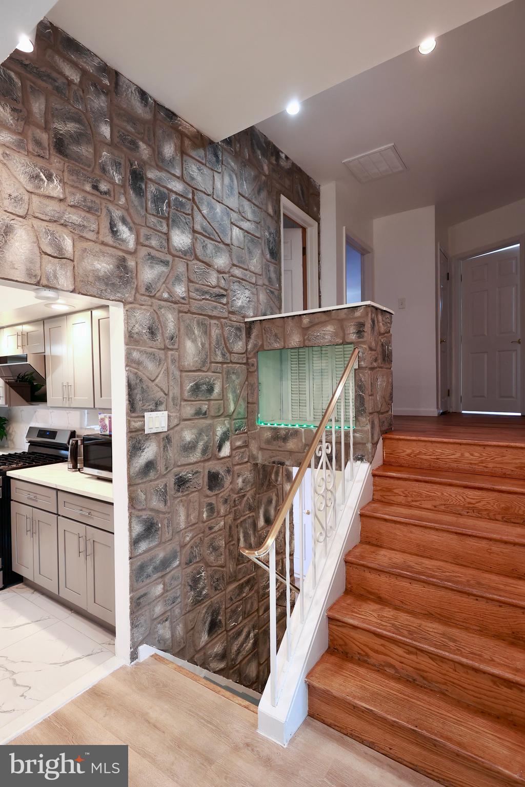 PHILADELPHIA (NORTHEAST) - Residential