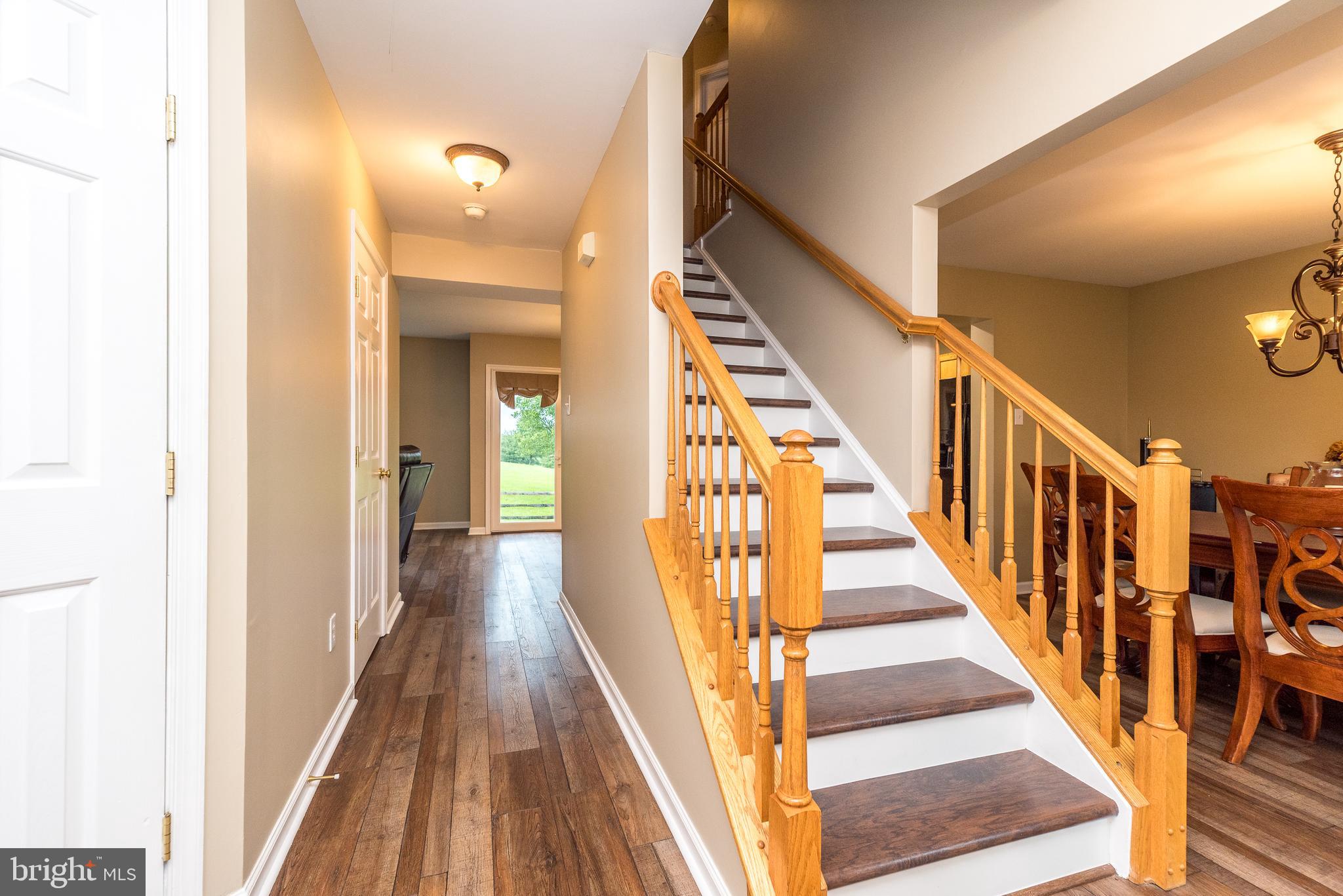2127 GABLE LANE