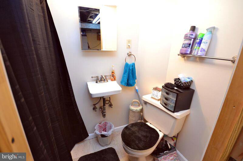 HAWTHORNE - Residential Lease