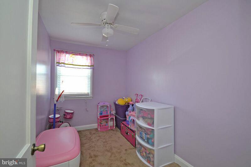 HAWTHORNE - Residential Lease