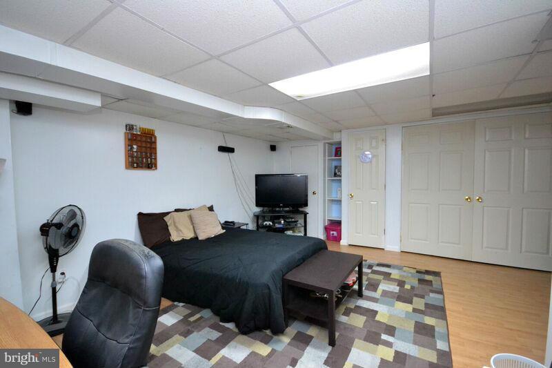 HAWTHORNE - Residential Lease