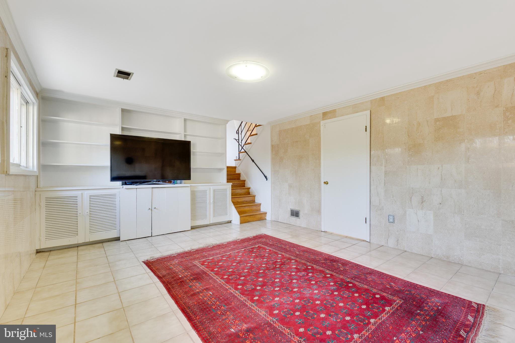 ANNANDALE TERRACE - Residential