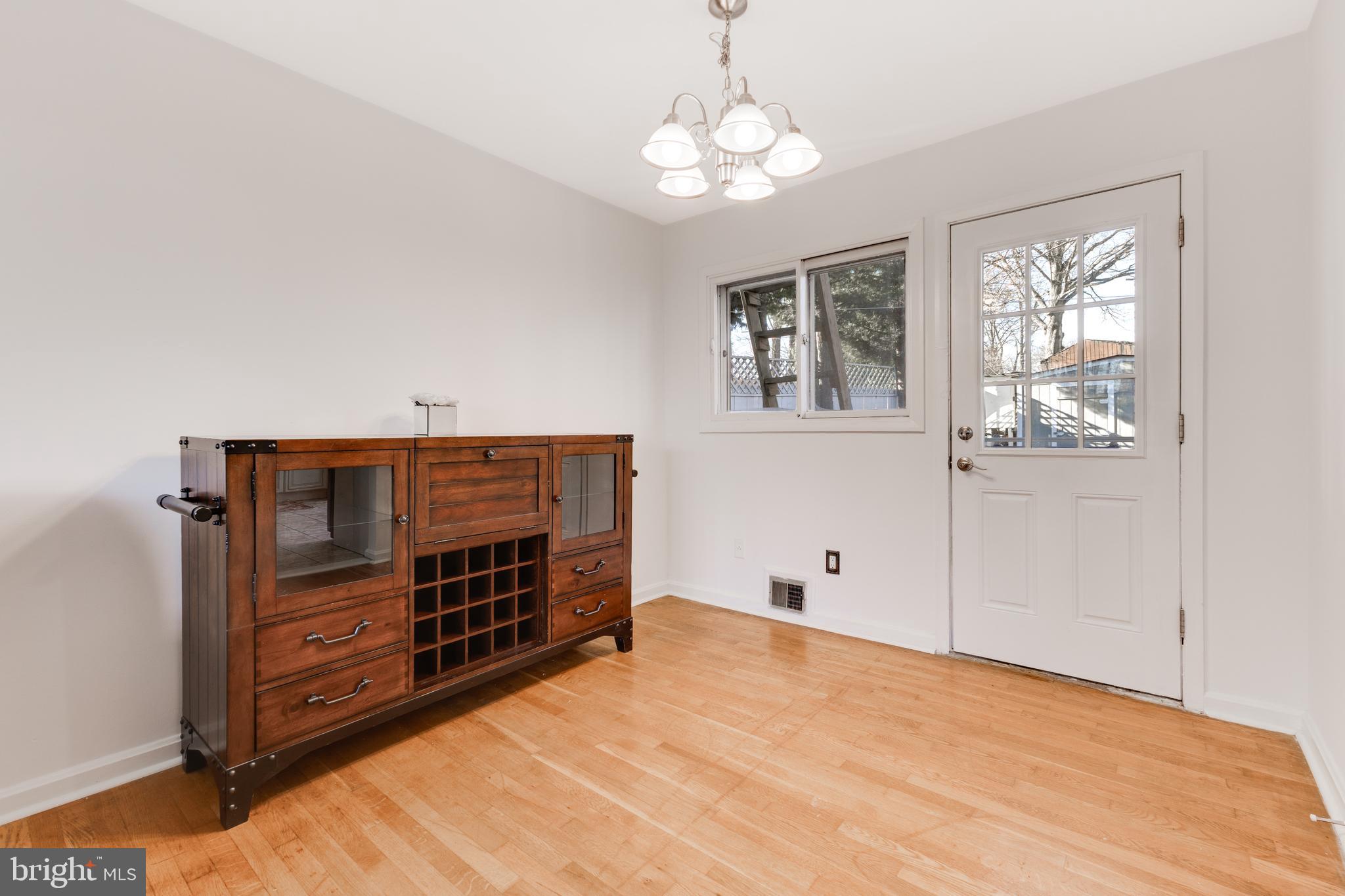 ANNANDALE TERRACE - Residential