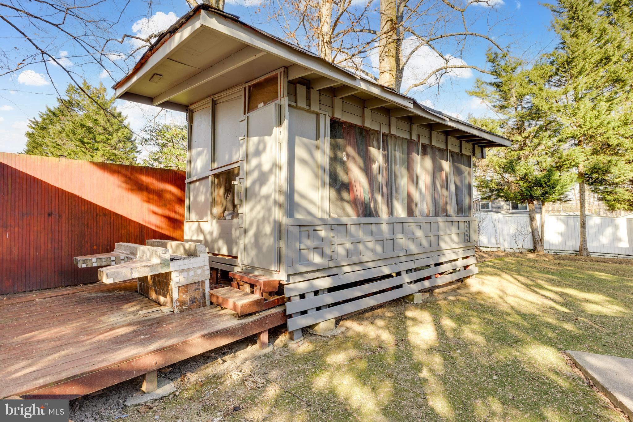 ANNANDALE TERRACE - Residential