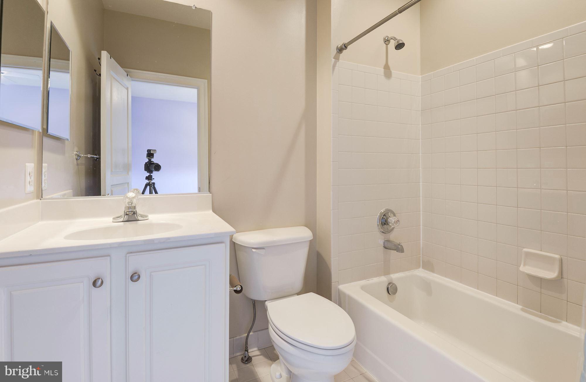 LANSDOWNE ON THE POTOMAC - Residential