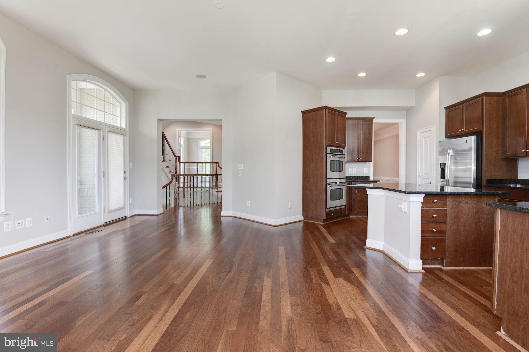 LANSDOWNE ON THE POTOMAC - Residential