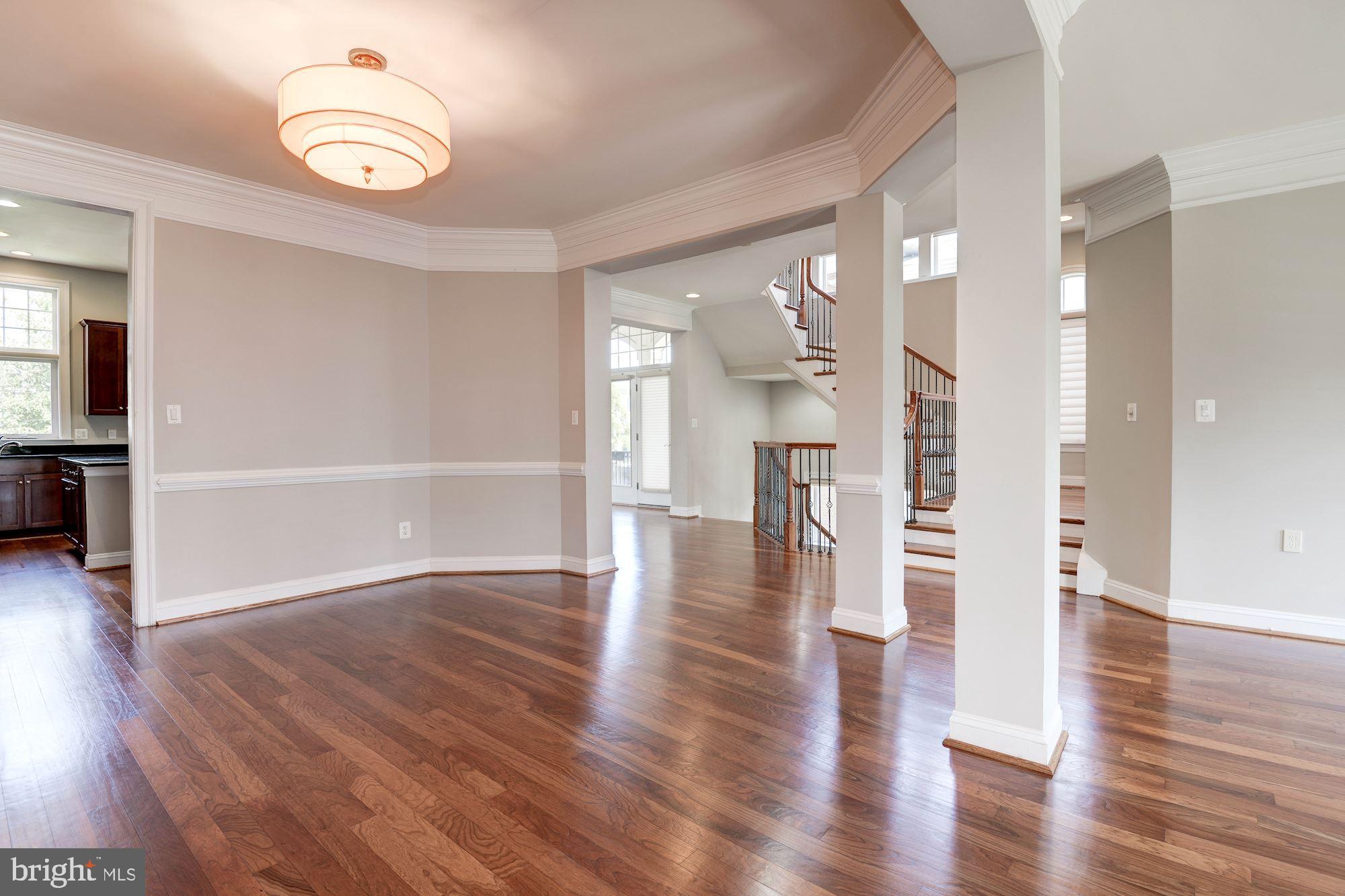 LANSDOWNE ON THE POTOMAC - Residential