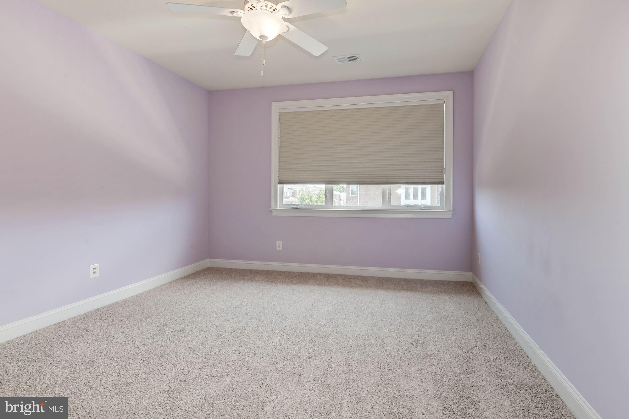 LANSDOWNE ON THE POTOMAC - Residential