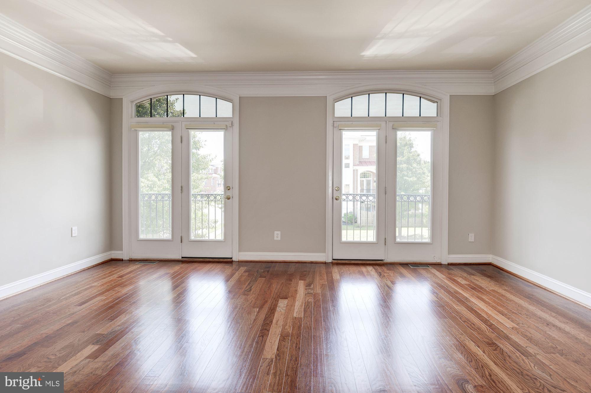 LANSDOWNE ON THE POTOMAC - Residential