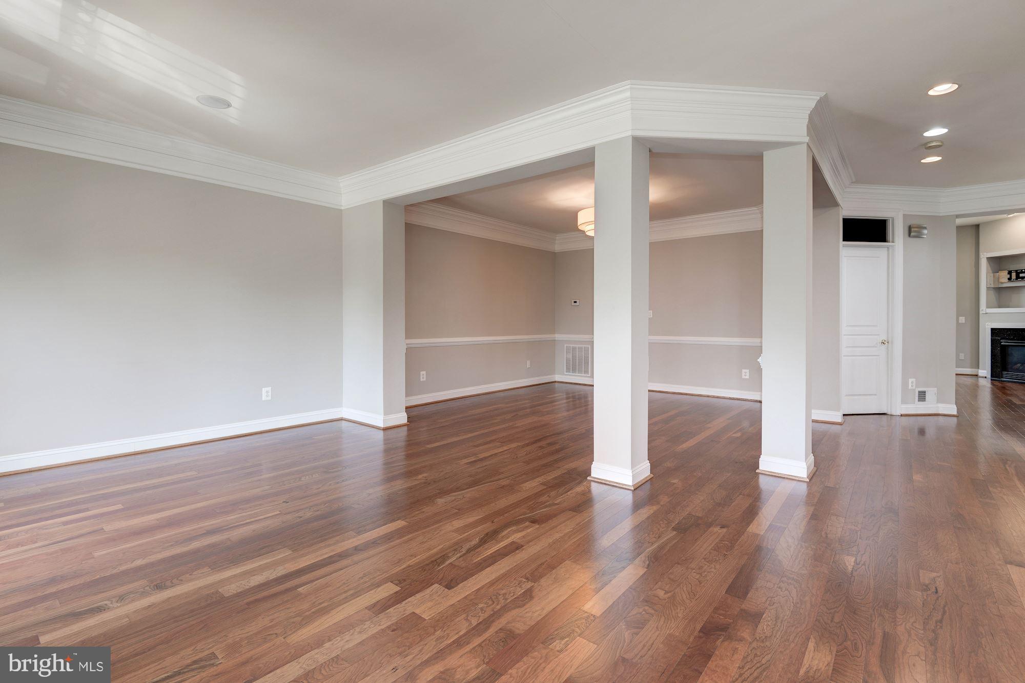 LANSDOWNE ON THE POTOMAC - Residential