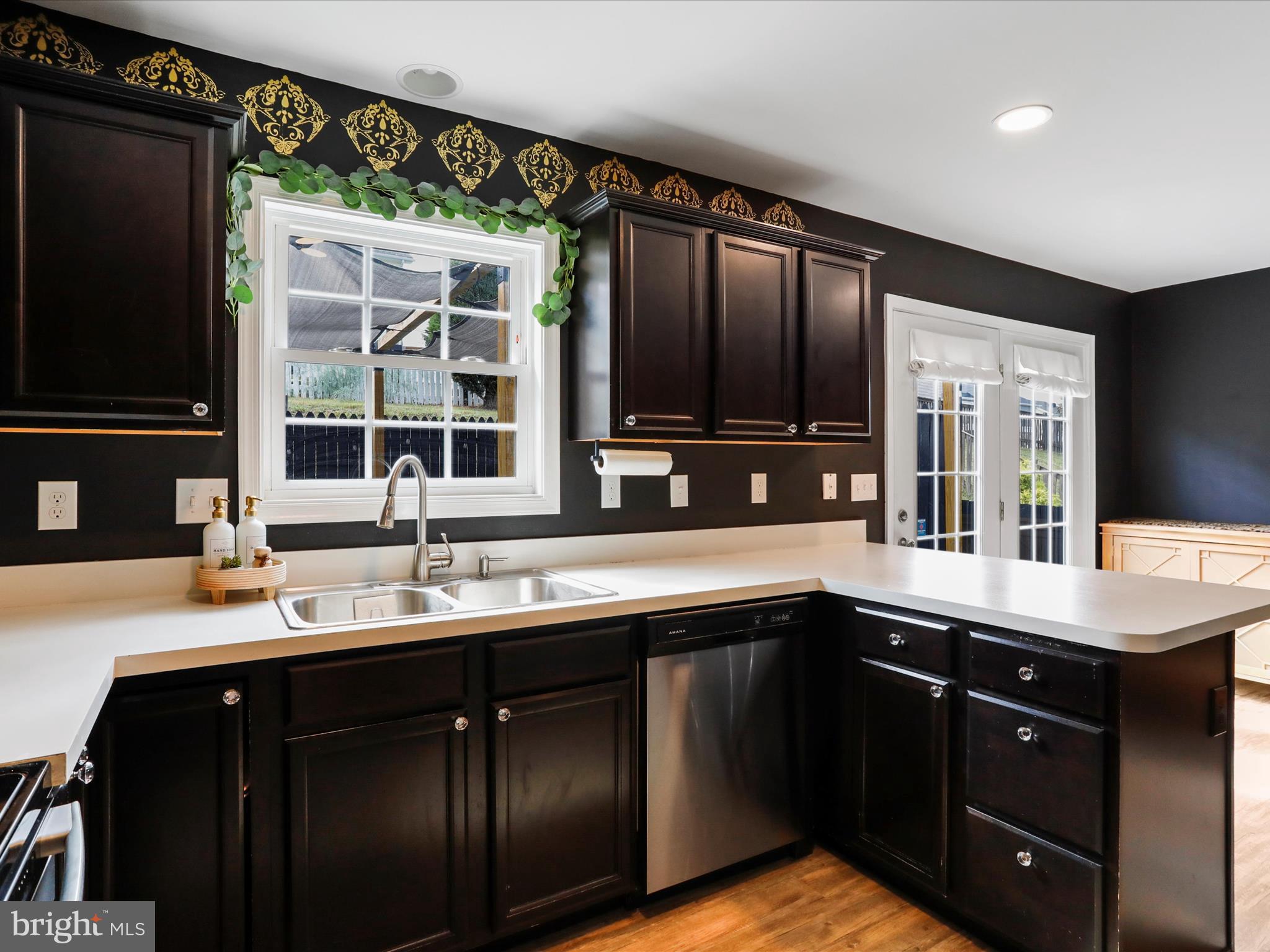 RED HILL - Residential