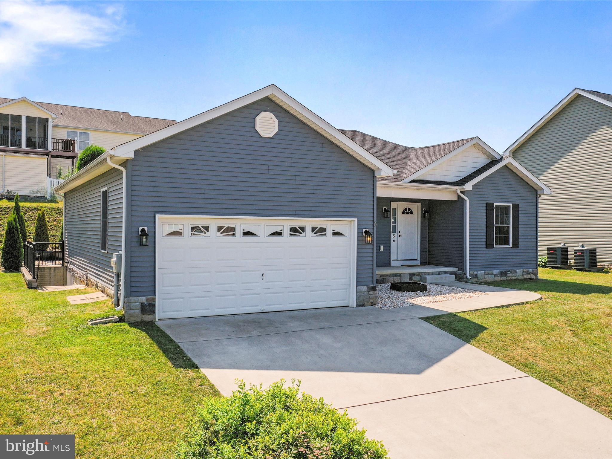 RED HILL - Residential