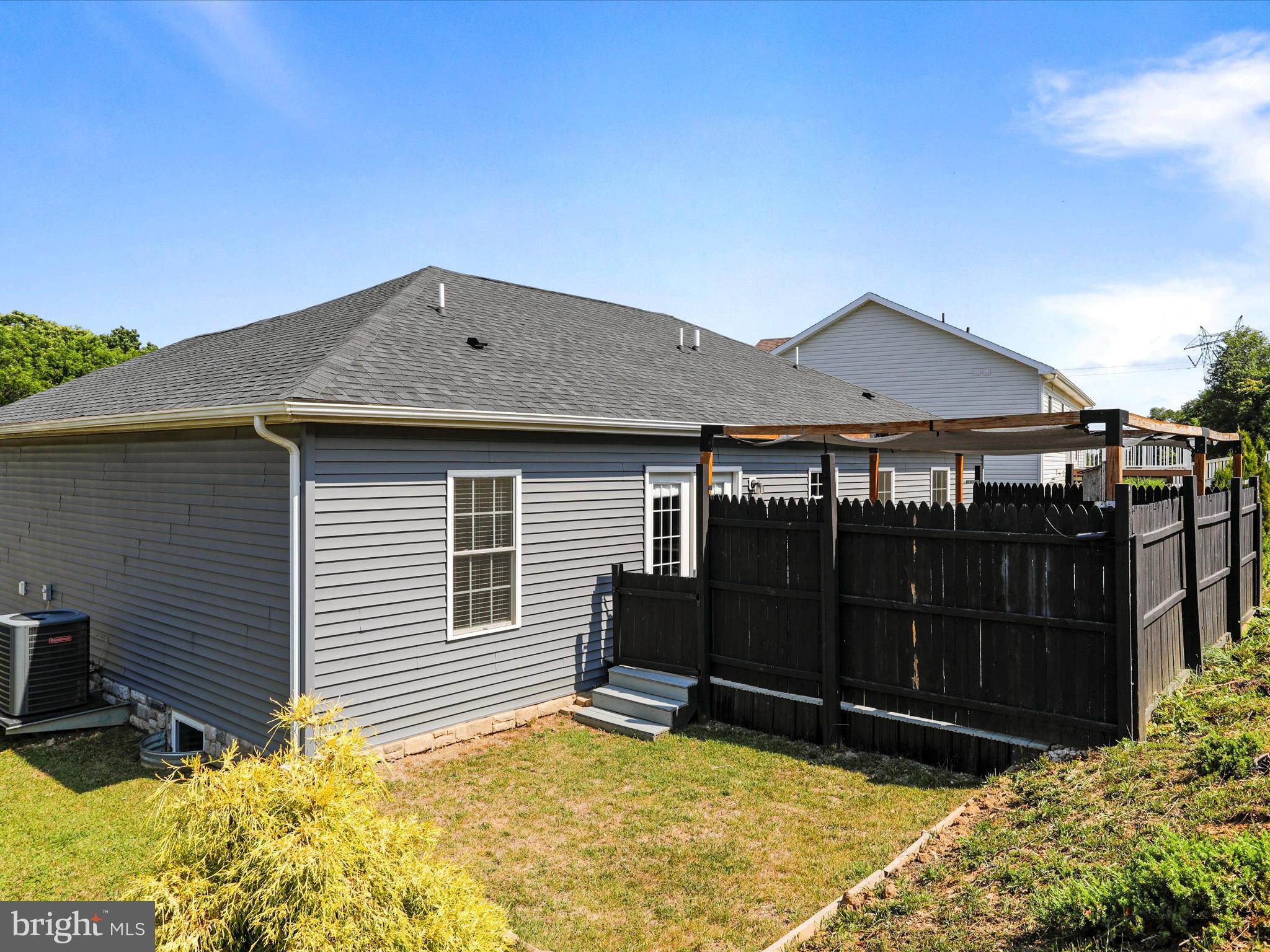 RED HILL - Residential