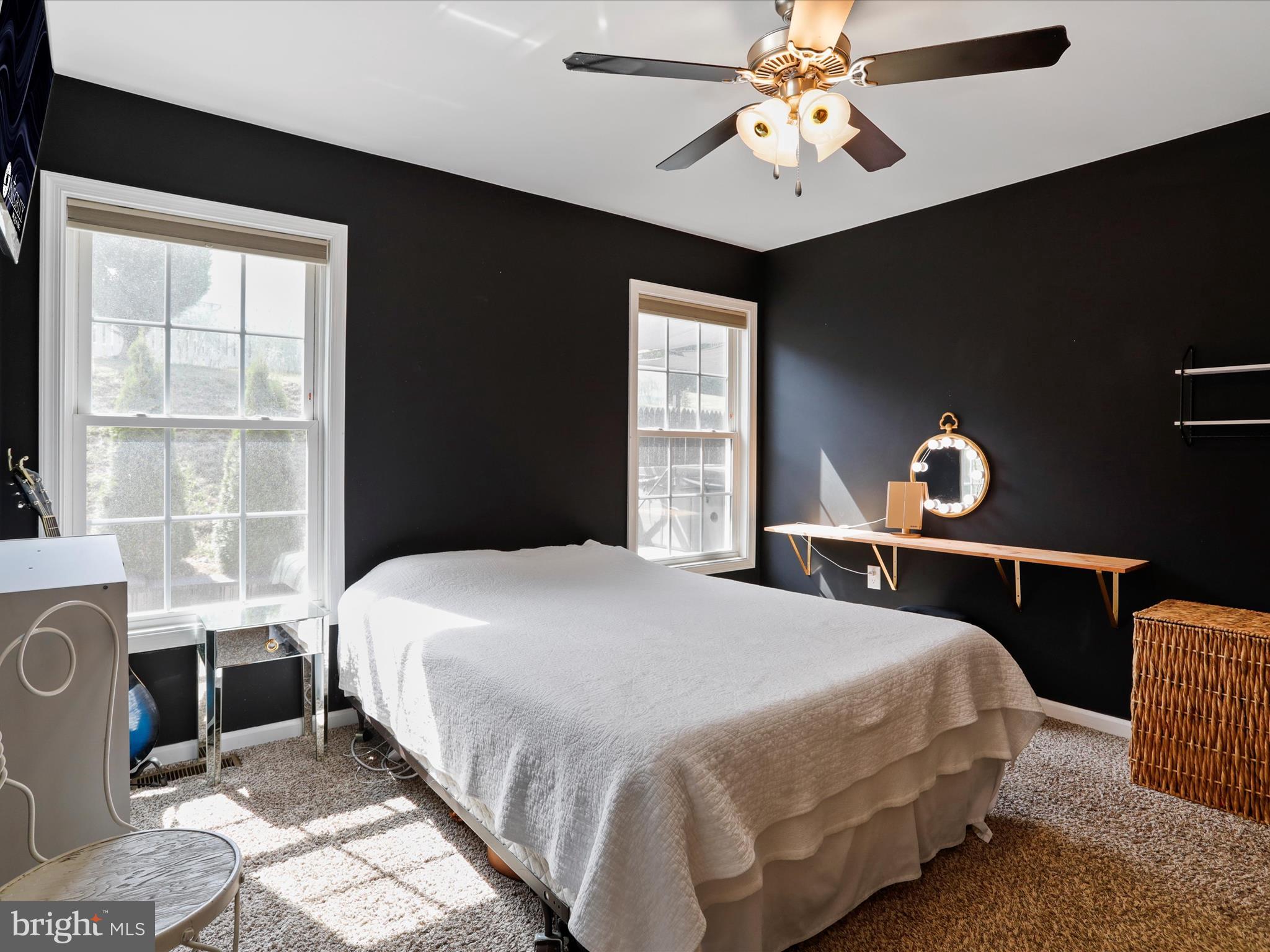 RED HILL - Residential