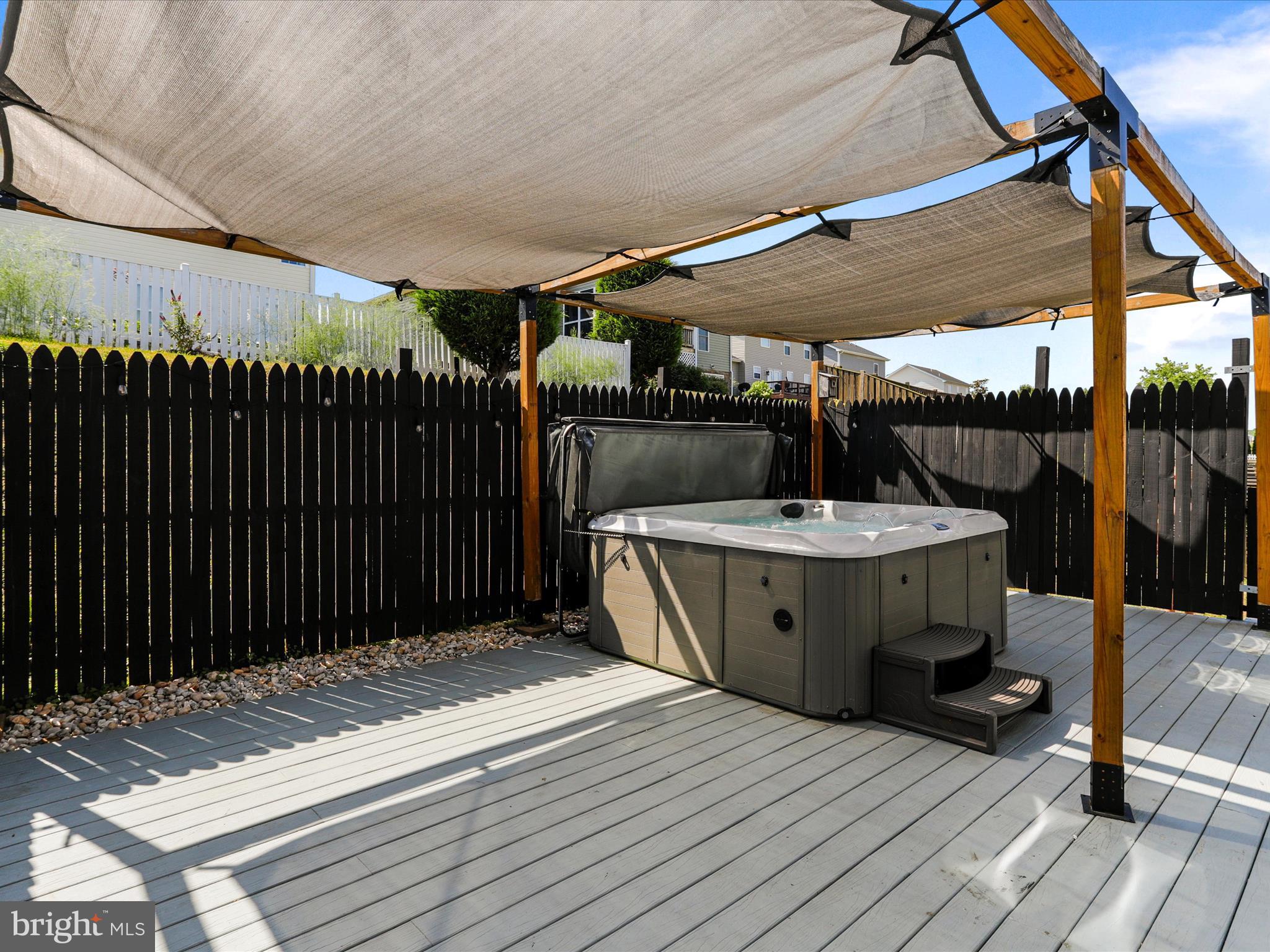 RED HILL - Residential