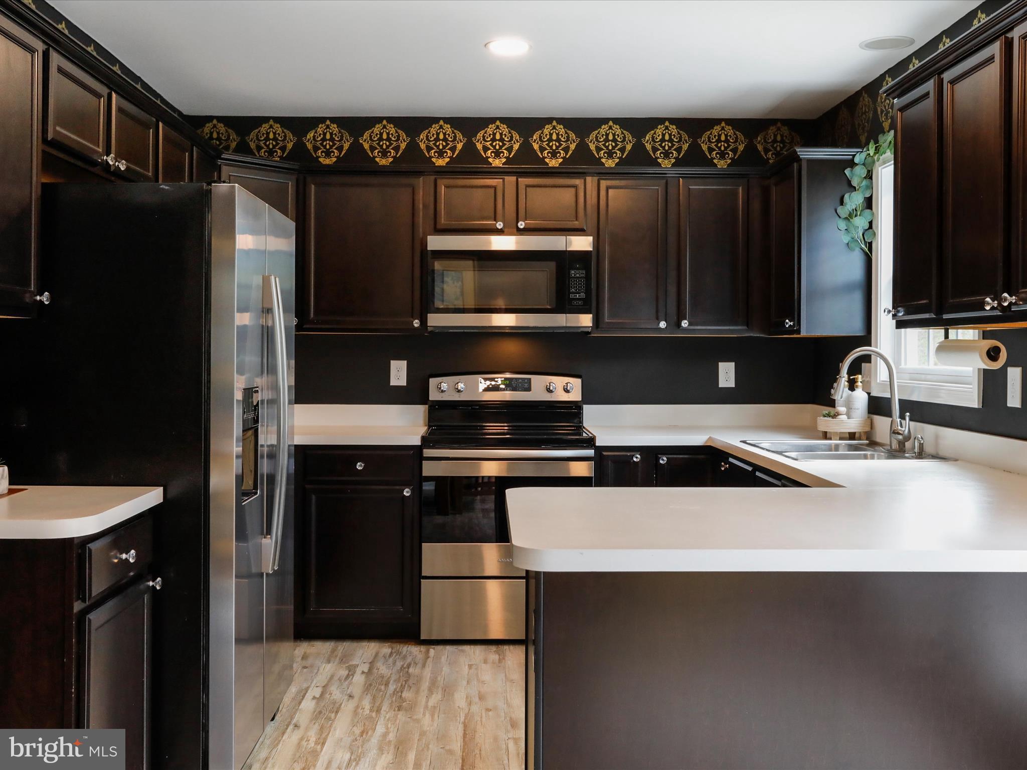 RED HILL - Residential