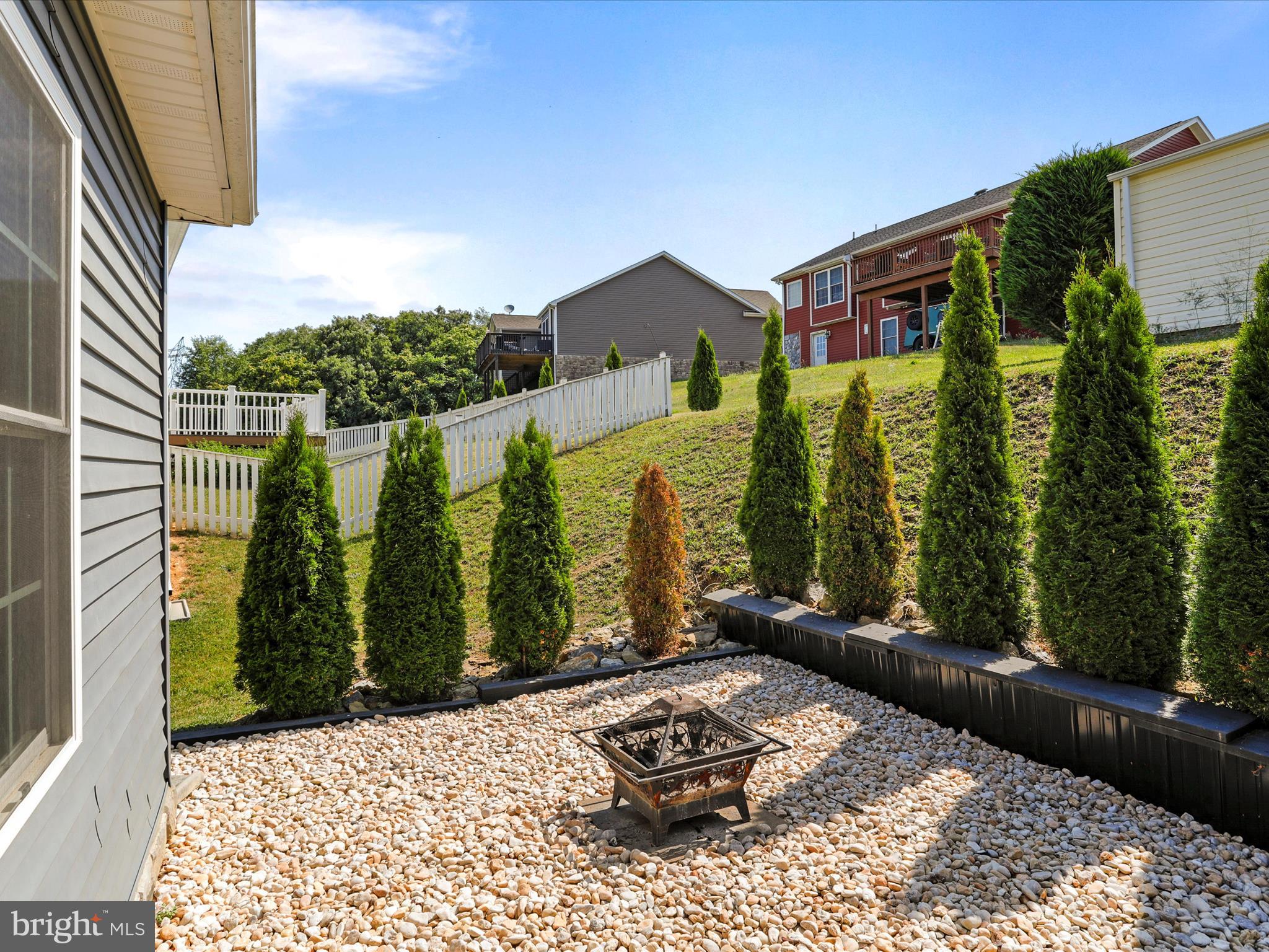 RED HILL - Residential