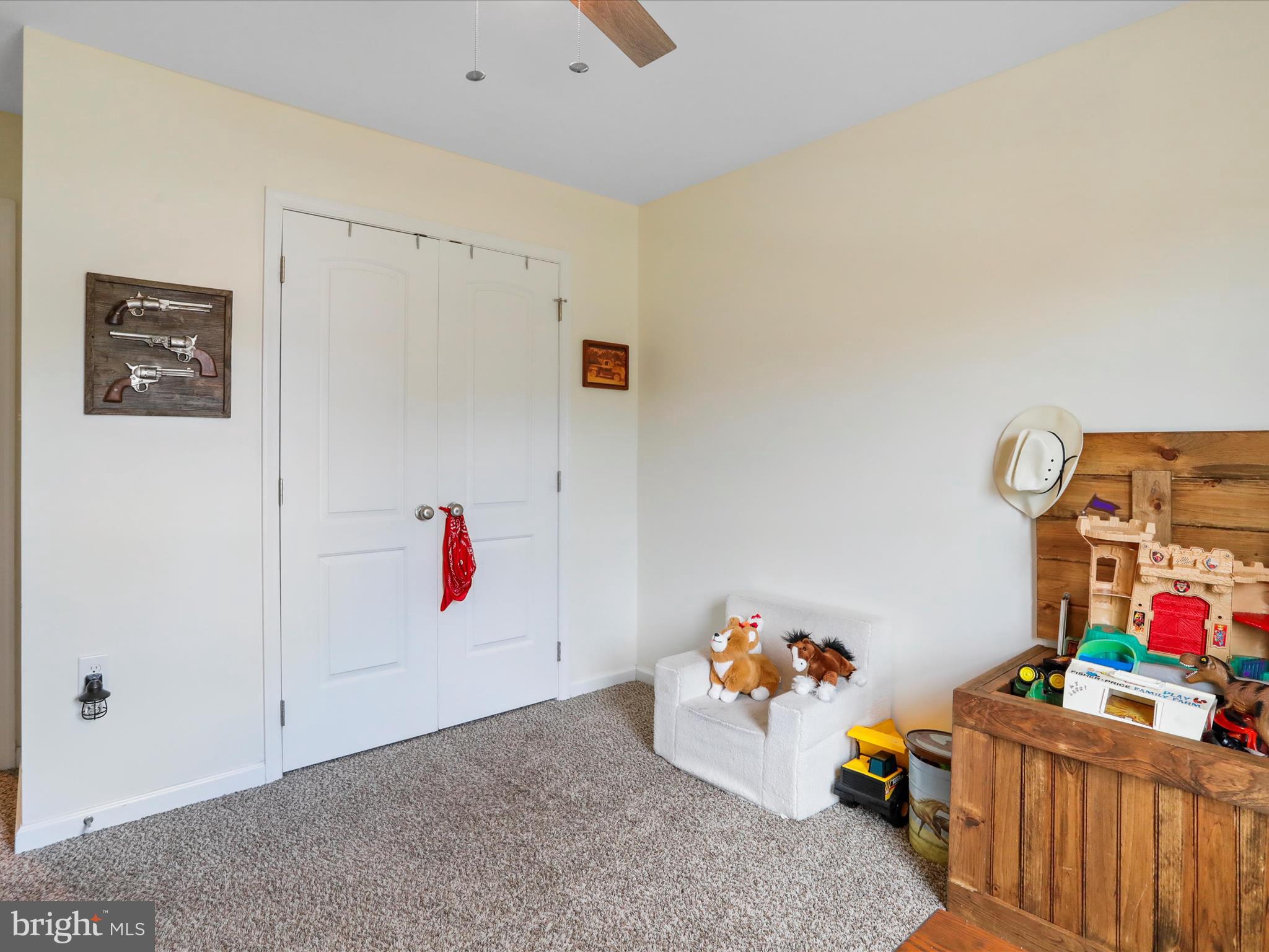 RED HILL - Residential