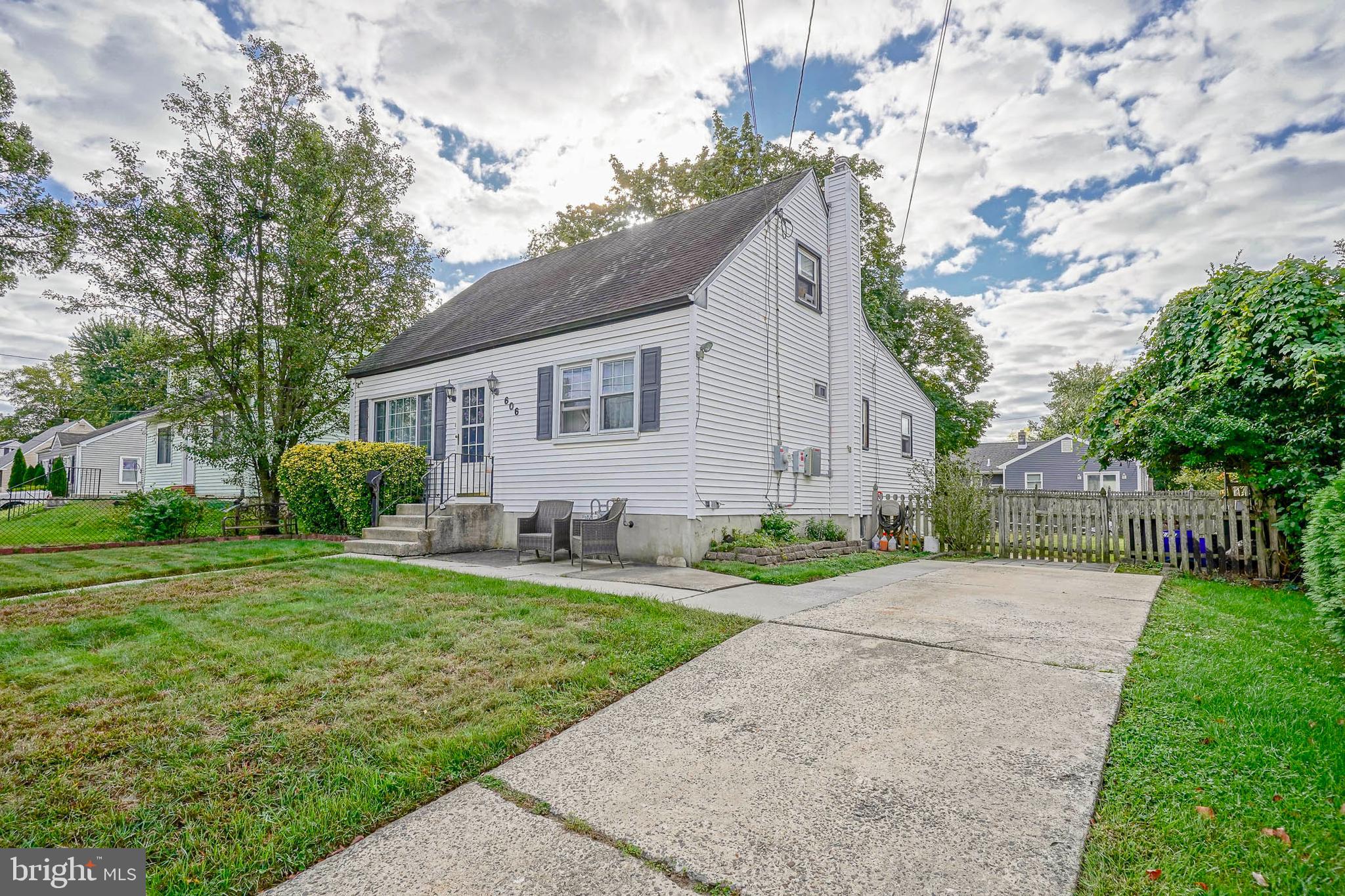 606 W LINCOLN AVENUE