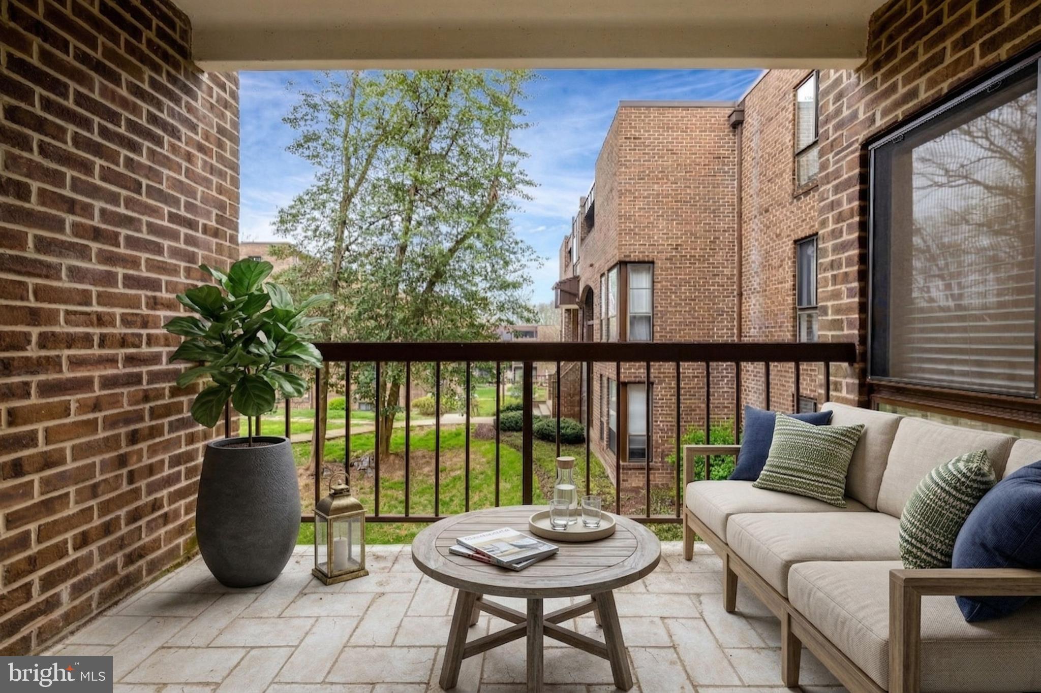 CHESTNUT GROVE - Residential