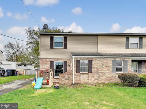 Photo of 130 Lefever Road, MOUNT JOY, PA 17552 (MLS # PALA2066998)