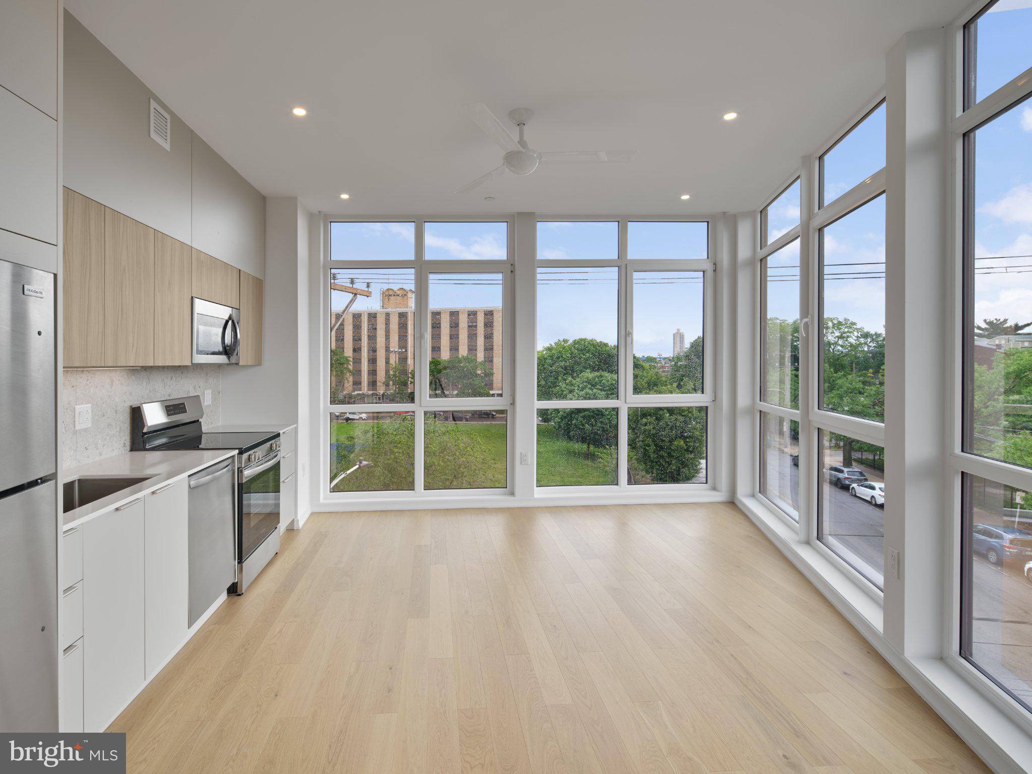 815 - 17 N POPLAR STREET 00 2 BR D