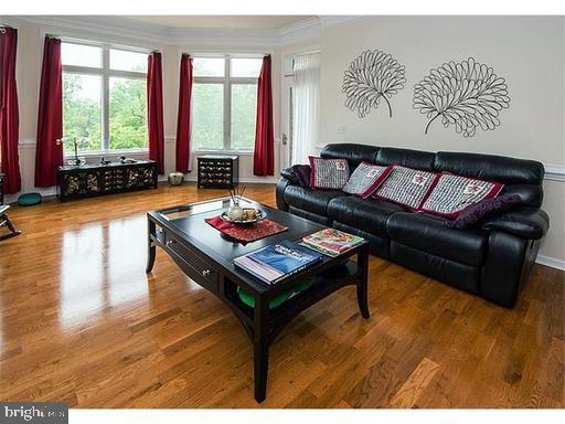 HUNTINGDON PLACE - Residential Lease