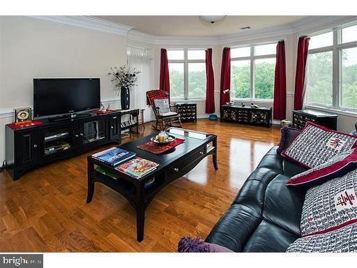 HUNTINGDON PLACE - Residential Lease