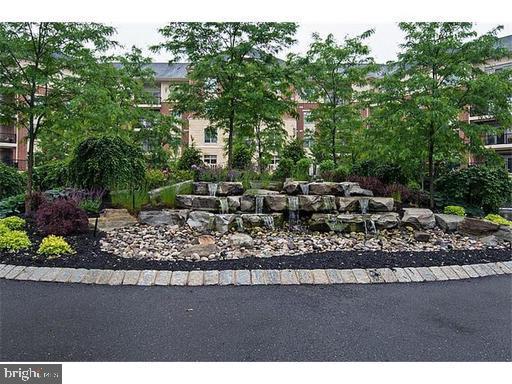 HUNTINGDON PLACE - Residential Lease