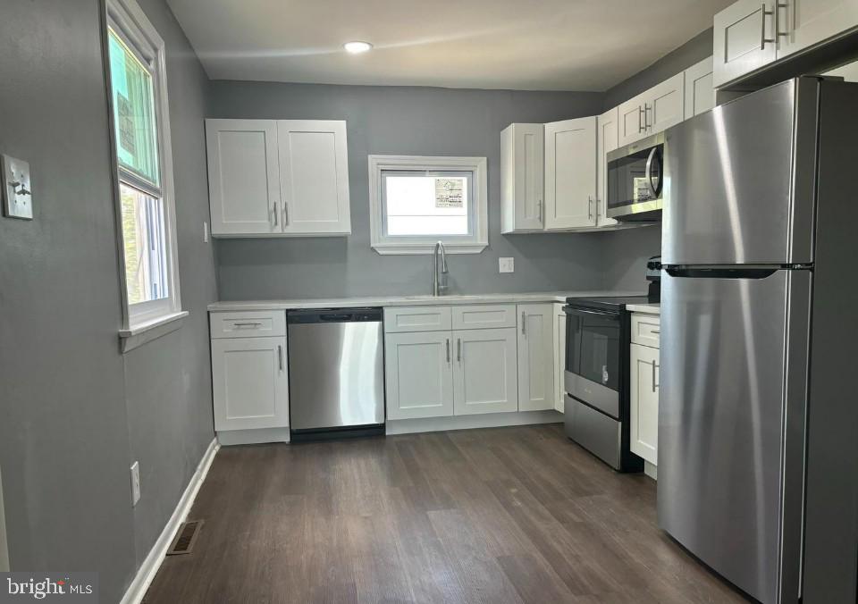 32 EDGEWATER AVENUE B