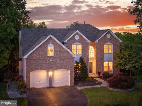 Photo of 12537 Ridgegate Drive, HERNDON, VA 20170 (MLS # VAFX2305548)