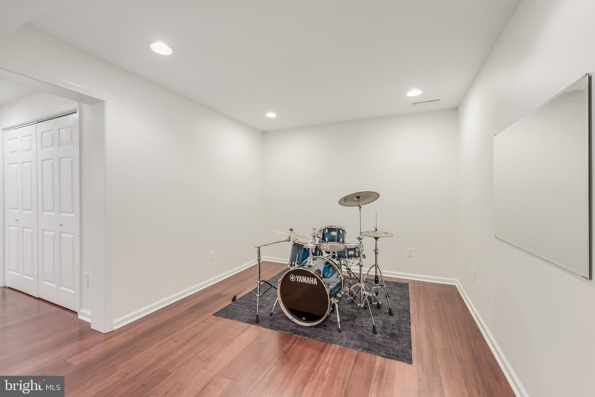 HERNDON CHASE - Residential