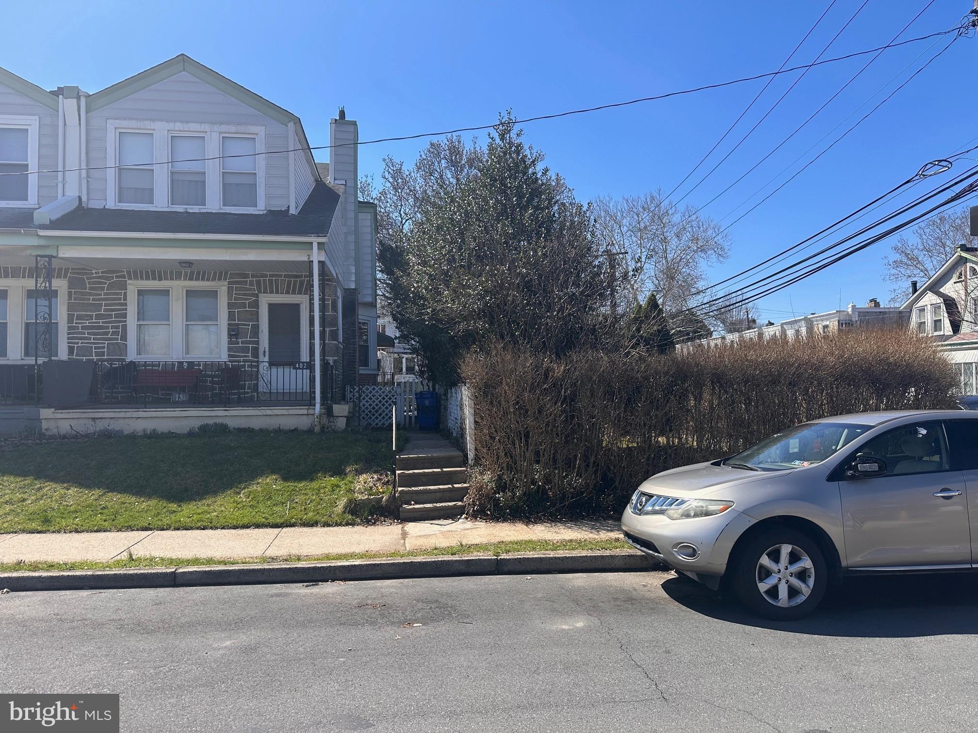 LAWNCREST - Residential