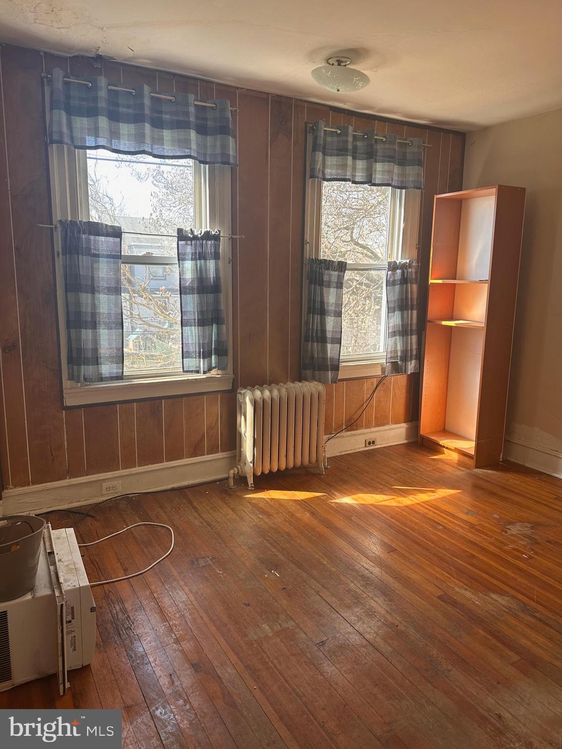 LAWNCREST - Residential