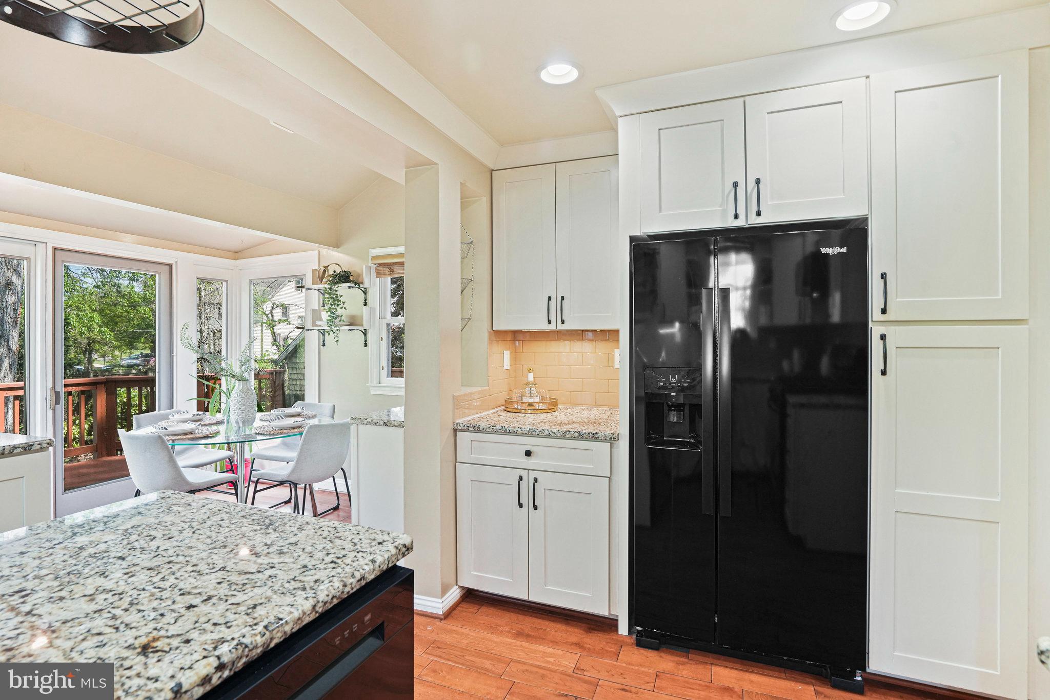 RIVERDALE PARK - Residential