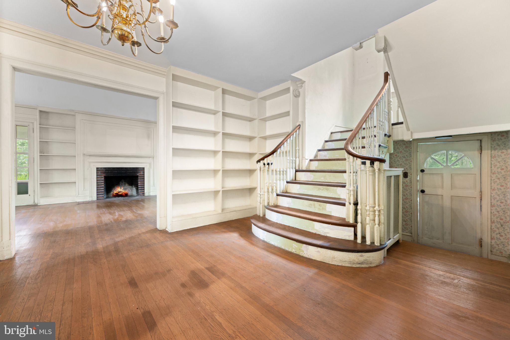 379 MONTGOMERY AVENUE