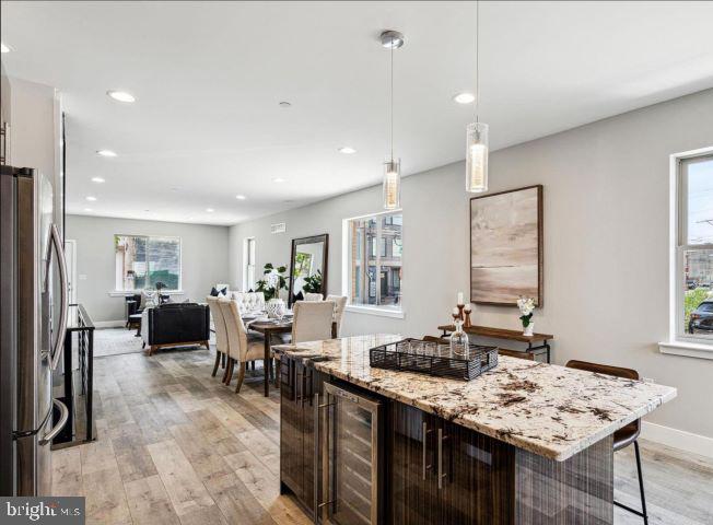 EAST KENSINGTON - Residential