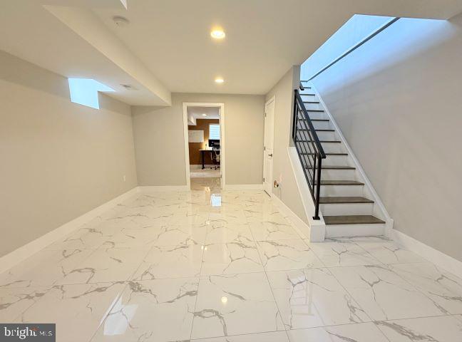 EAST KENSINGTON - Residential