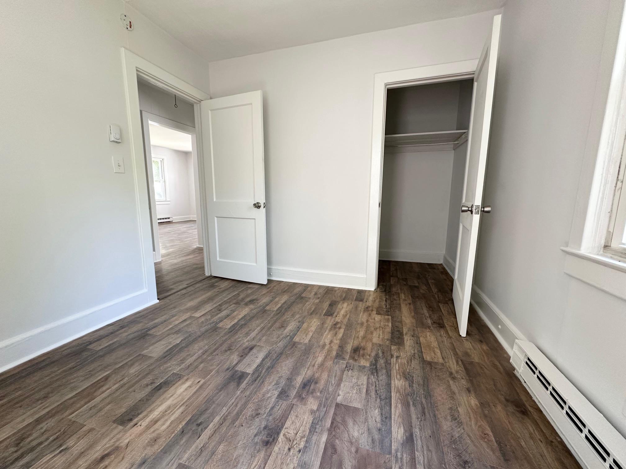LEONARDS LANE - Residential