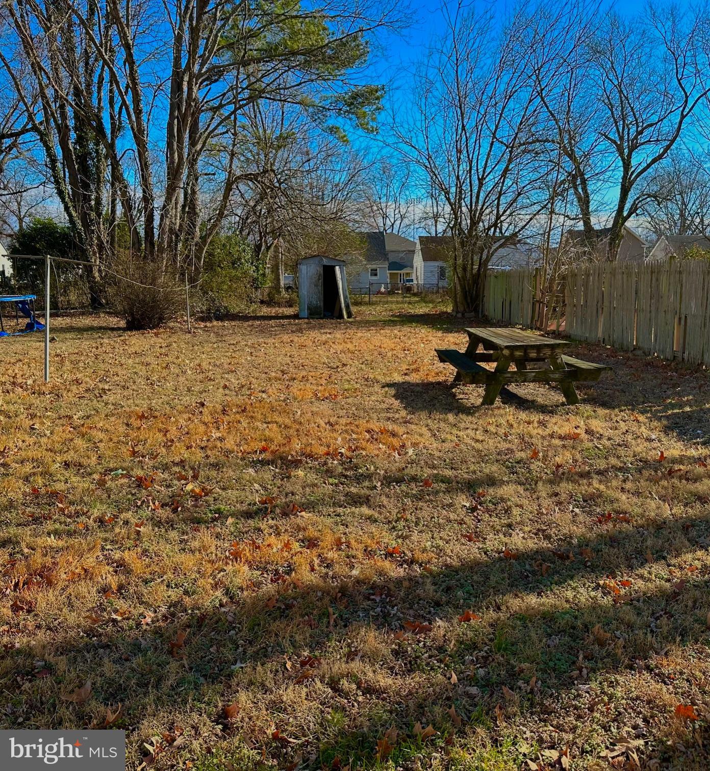 LEONARDS LANE - Residential