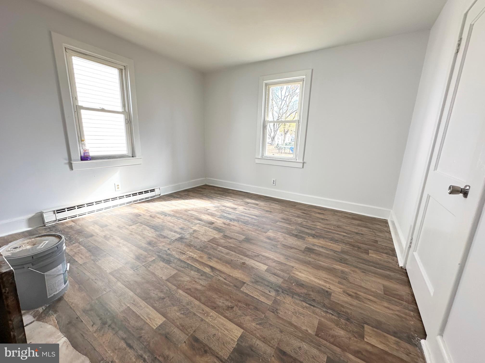 LEONARDS LANE - Residential