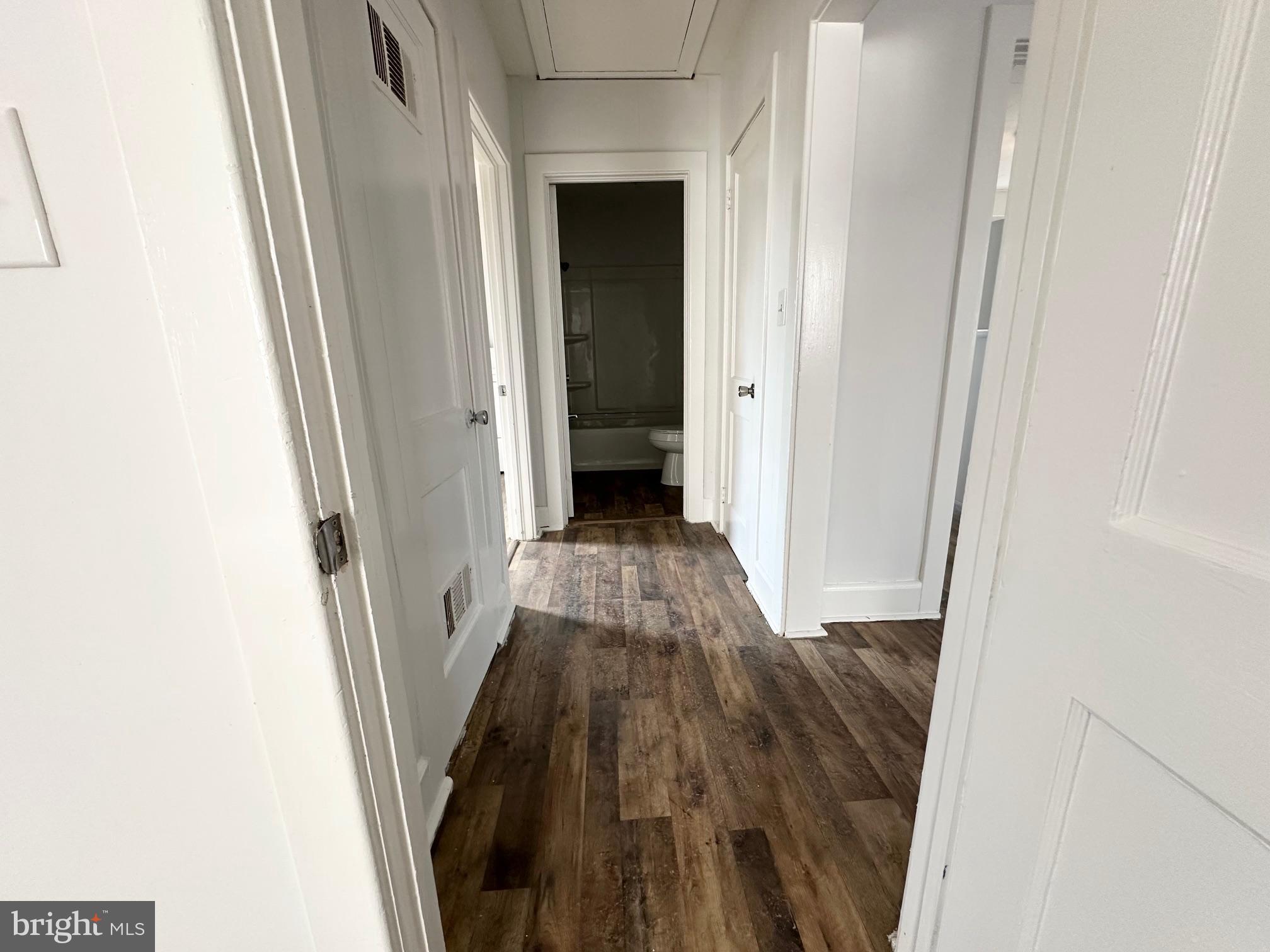 LEONARDS LANE - Residential