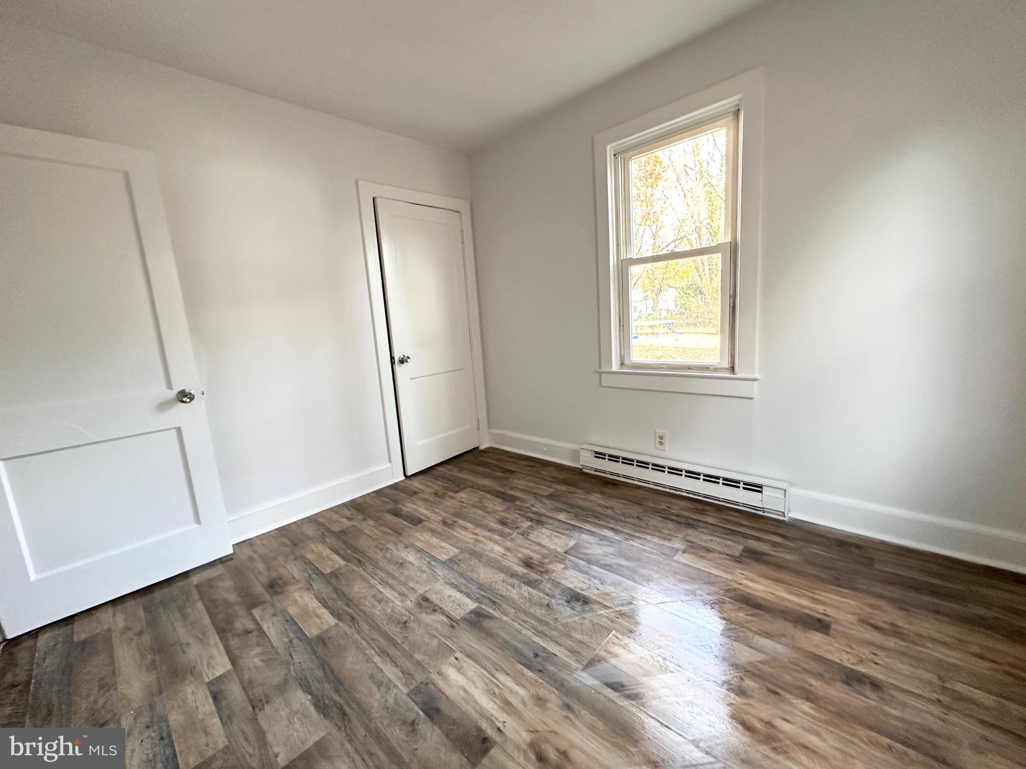 LEONARDS LANE - Residential