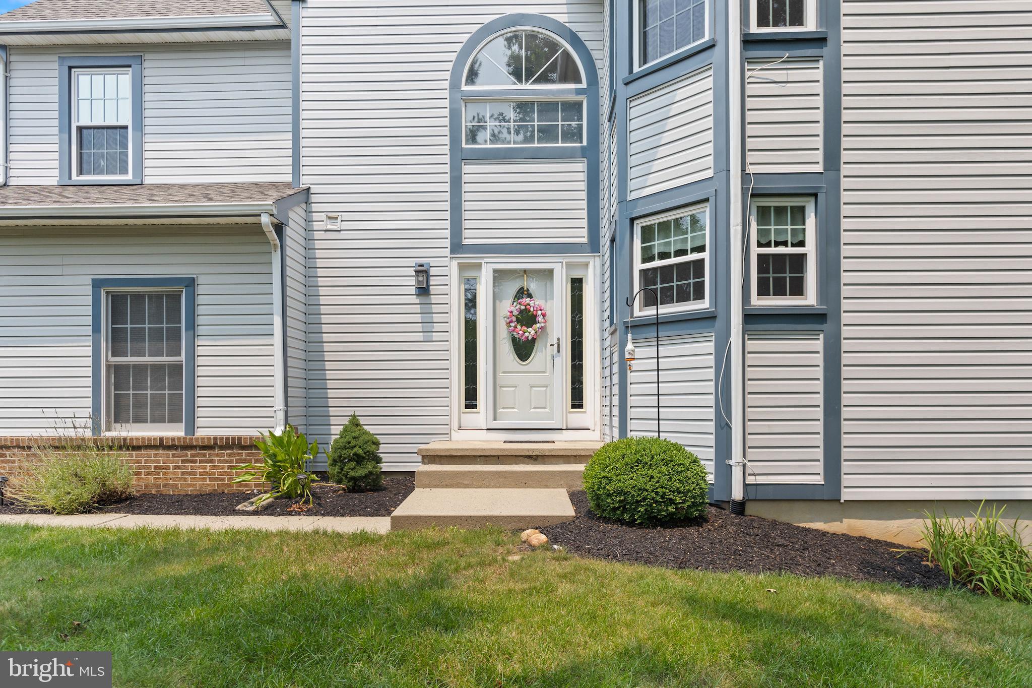 220 BROMLEY PLACE